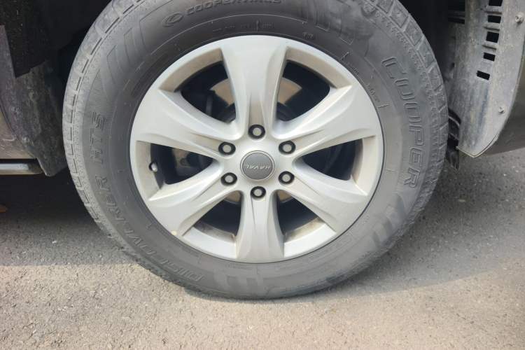 Used Haval H9 2017 2.0T Gasoline 4x4 Premium 5-Seater Right Front Wheel Hub