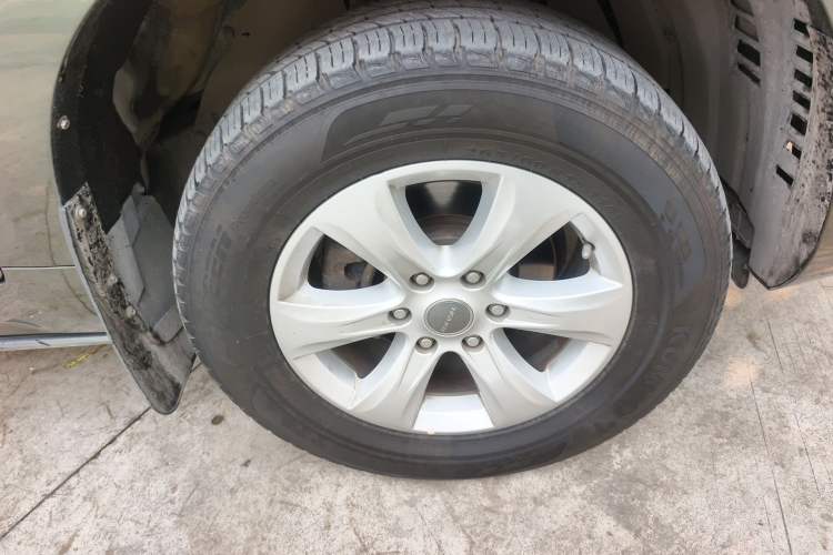 Used Haval H9 2017 2.0T Diesel 4x4 Premium 5-Seater Right Front Wheel Hub
