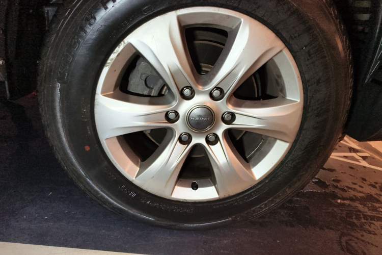 Used Haval H9 2017 2.0T Diesel 4x4 Luxury 7-Seater Right Front Wheel Hub