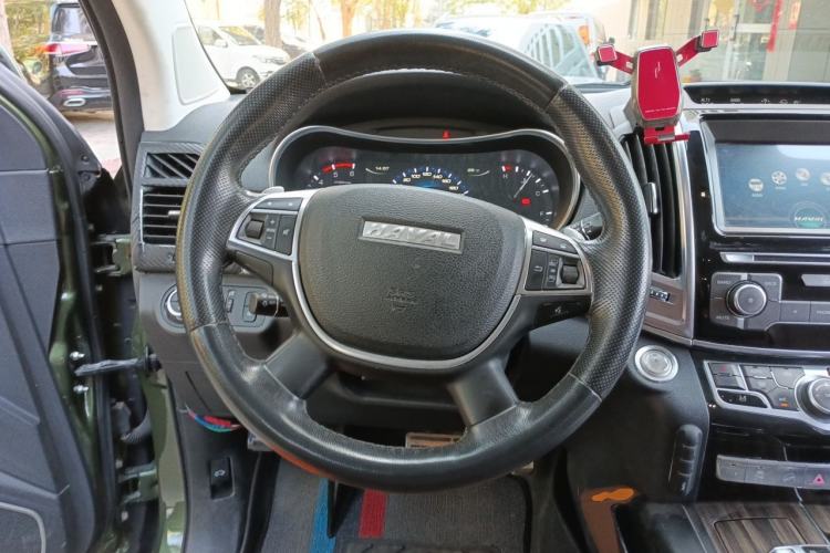 Used Haval H9 2017 2.0T Diesel 4x4 Luxury 7-Seater Steering Wheel