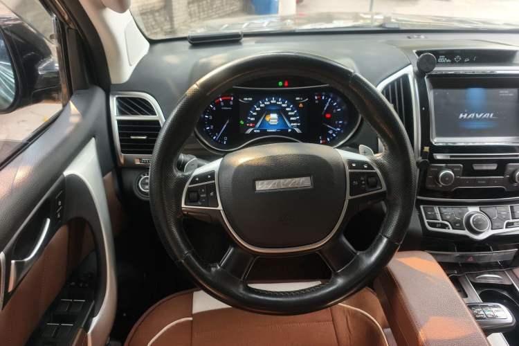 Used Haval H9 2017 2.0T Diesel 4x4 Premium 5-Seater Steering Wheel
