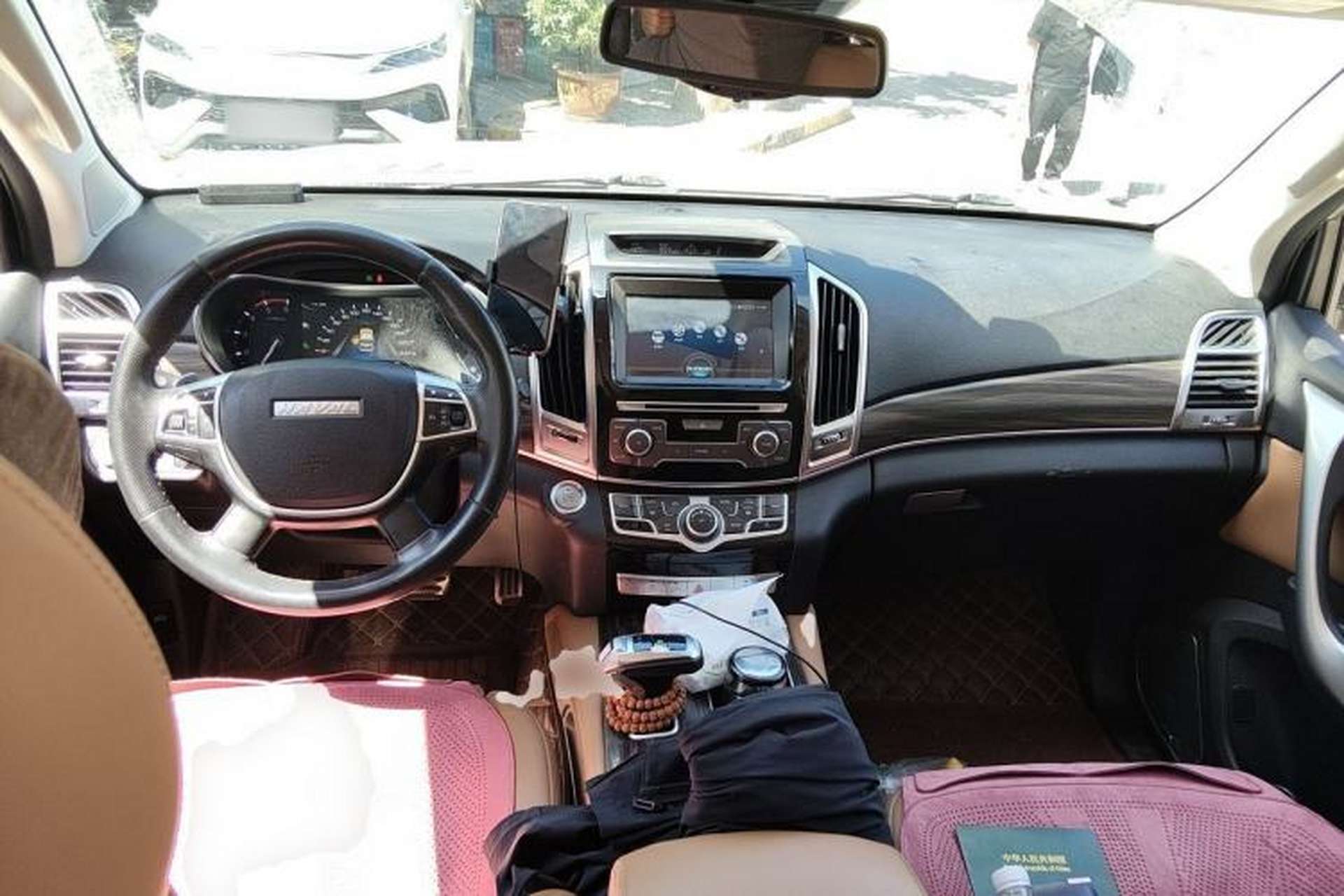 Used Haval H9 2017 2.0T Diesel 4x4 Premium 5-Seater Center Console