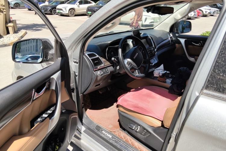 Used Haval H9 2017 2.0T Diesel 4x4 Premium 5-Seater Driver Seat