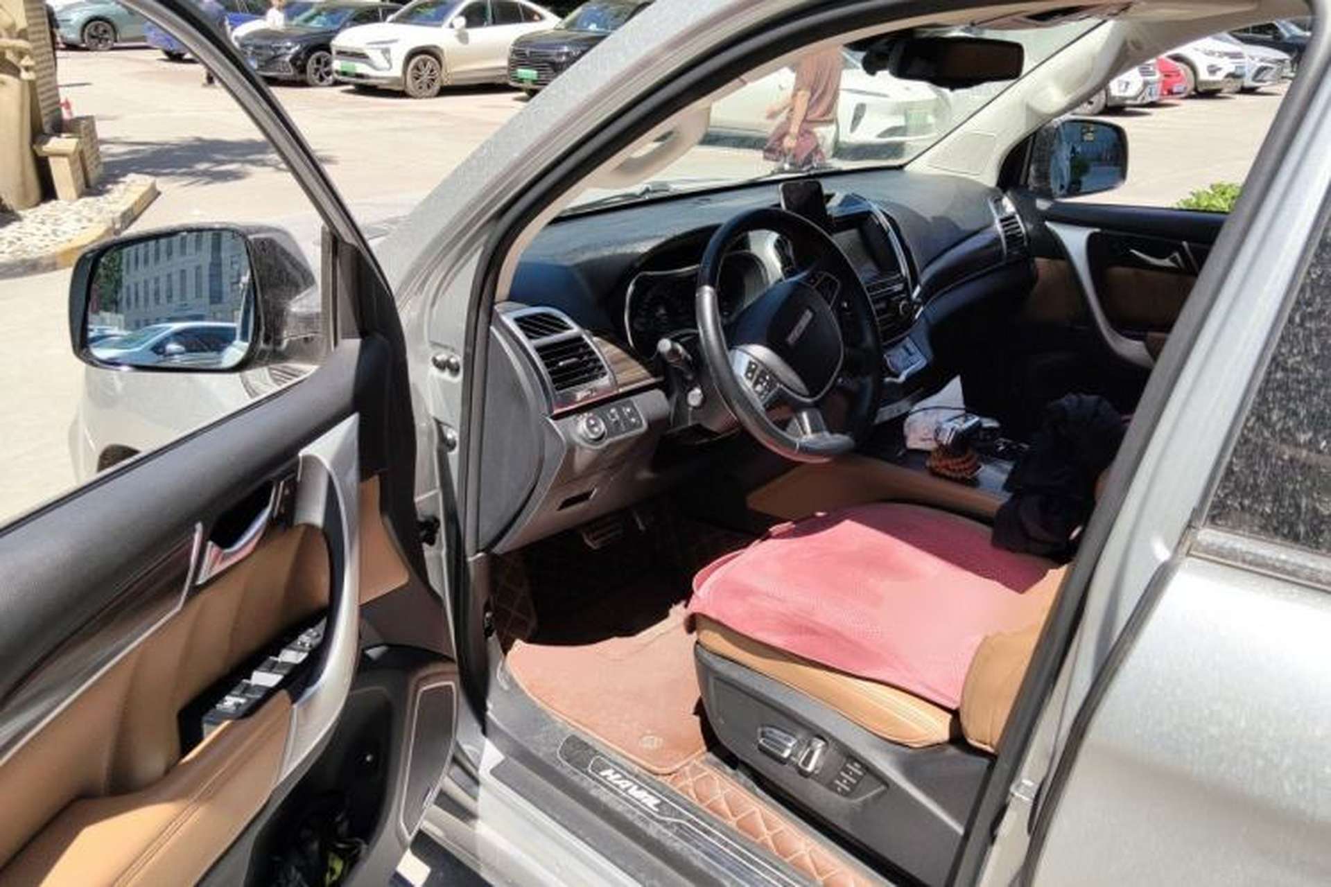 Used Haval H9 2017 2.0T Diesel 4x4 Premium 5-Seater Driver Seat
