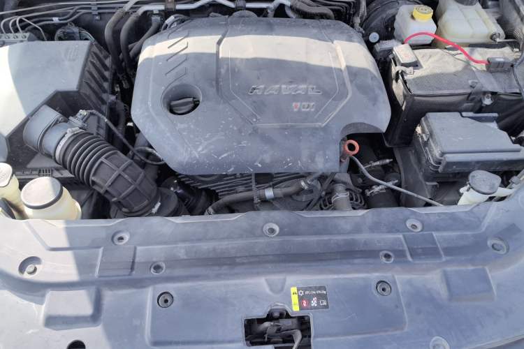 Used Haval H9 2017 2.0T Diesel 4x4 Premium 5-Seater Engine Bay