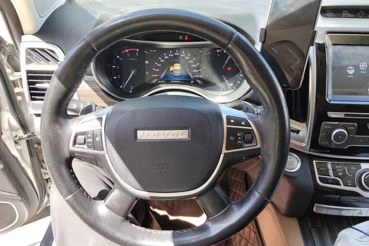 Used Haval H9 2017 2.0T Diesel 4x4 Premium 5-Seater Steering Wheel