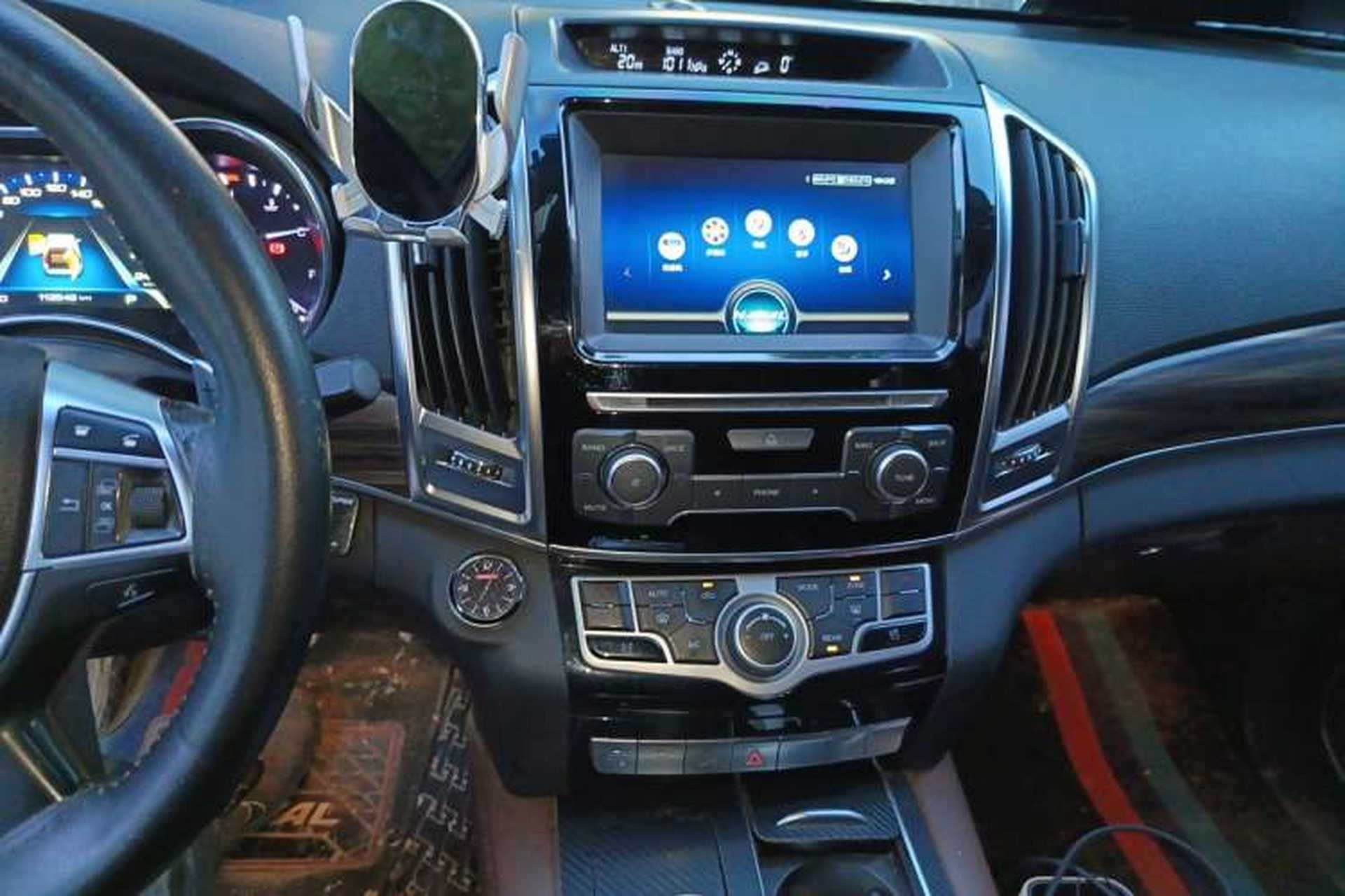 Used Haval H9 2017 2.0T Diesel 4x4 Luxury 7-Seater Audio And AC Panel