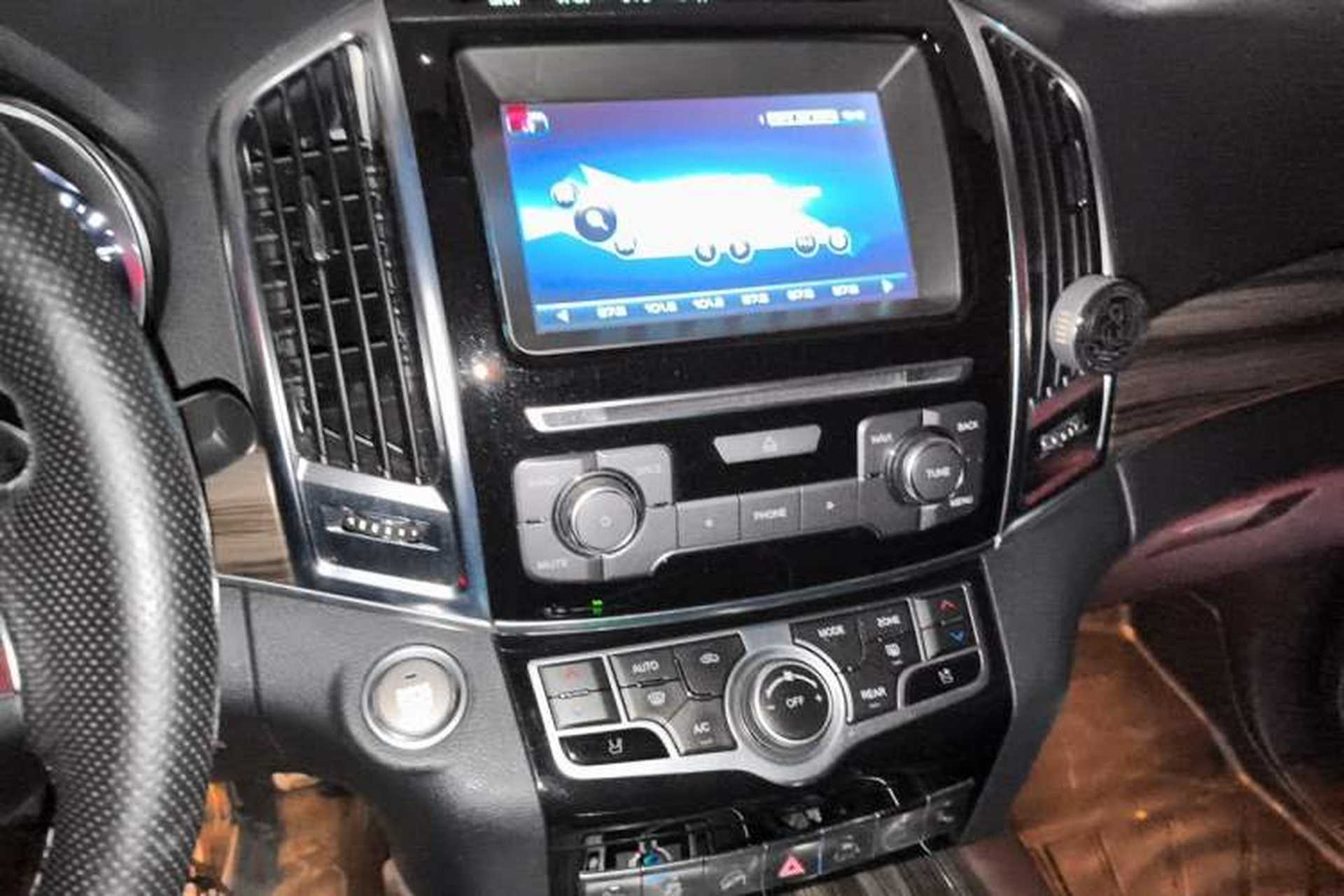 Used Haval H9 2017 2.0T Diesel 4x4 Premium 5-Seater Audio And AC Panel