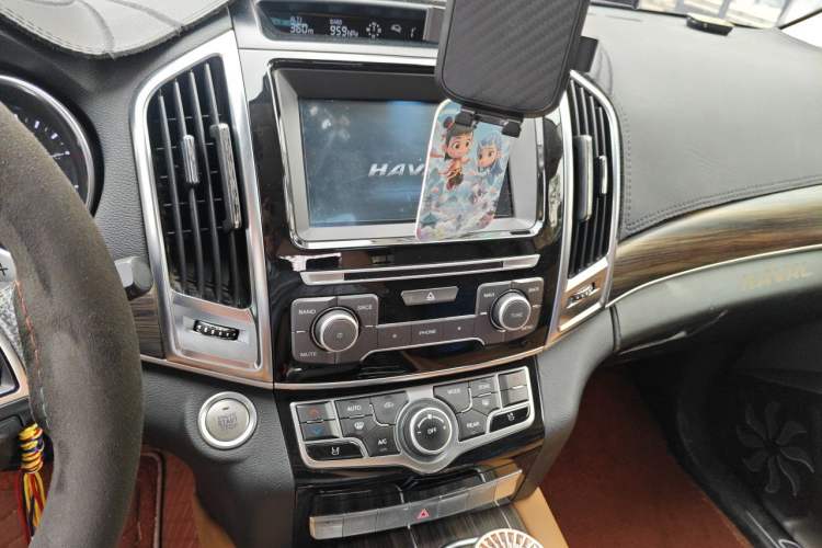 Used Haval H9 2017 2.0T Diesel 4x4 Premium 5-Seater Audio And AC Panel