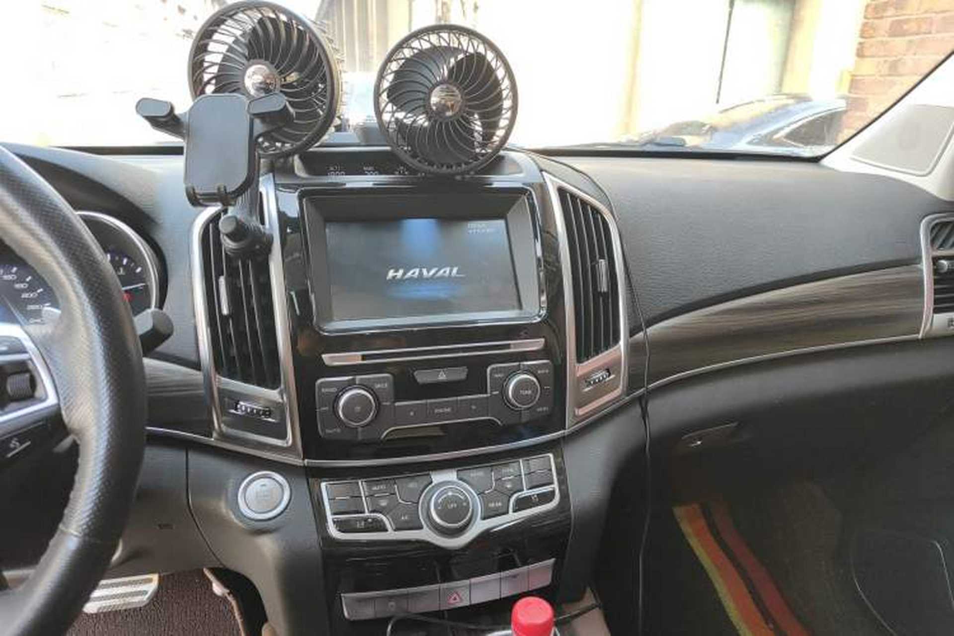 Used Haval H9 2017 2.0T Gasoline 4x4 Luxury 7-Seater Audio And AC Panel