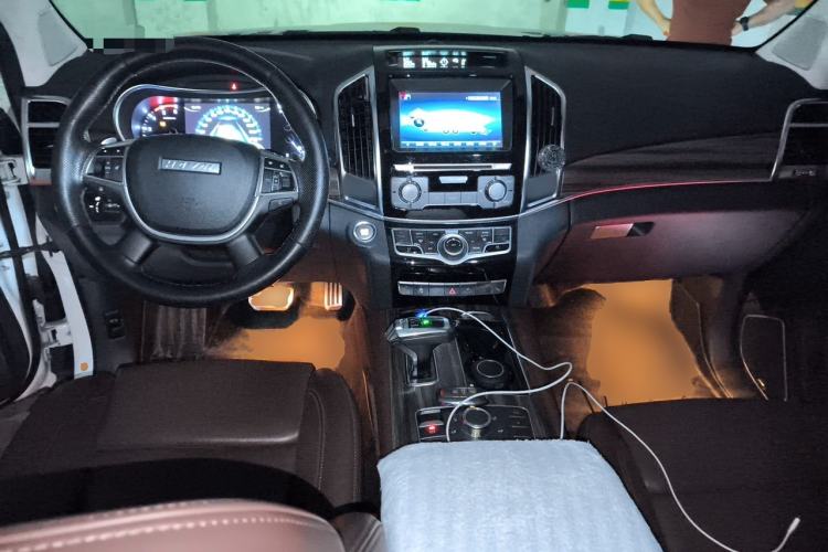 Used Haval H9 2017 2.0T Diesel 4x4 Premium 5-Seater Center Console