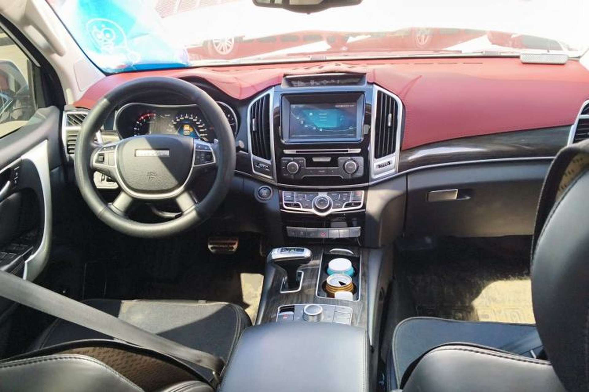 Used Haval H9 2017 2.0T Gasoline 4x4 Luxury 7-Seater Center Console