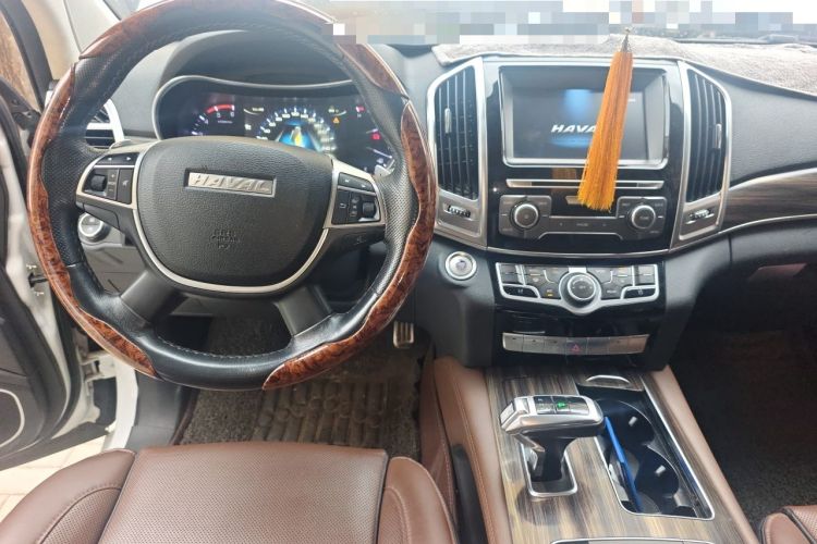 Used Haval H9 2017 2.0T Diesel 4x4 Premium 5-Seater Center Console
