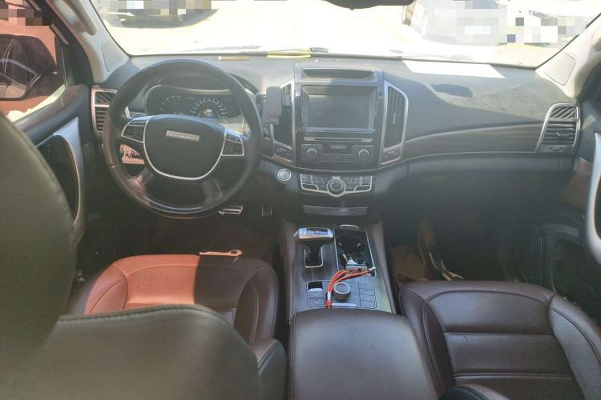 Used Haval H9 2017 2.0T Gasoline 4x4 Comfort Edition 5 Seats Center Console