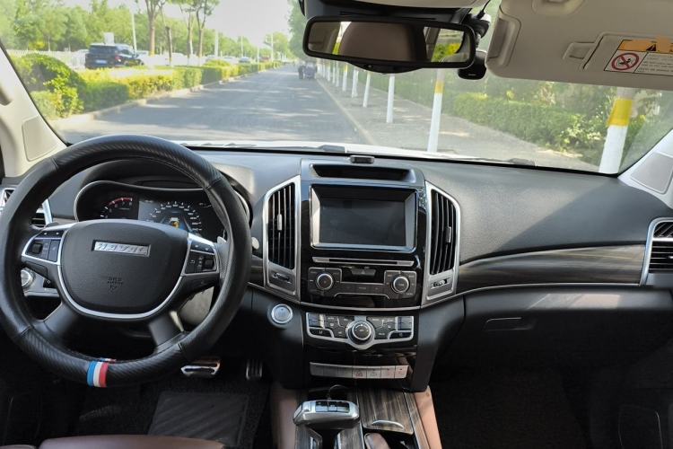 Used Haval H9 2017 2.0T Gasoline 4x4 Premium 5-Seater Center Console