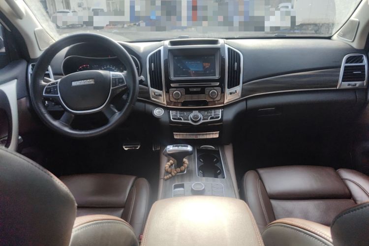 Used Haval H9 2017 2.0T Gasoline 4x4 Prestige Model 7 Seats Center Console