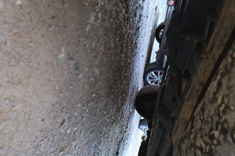 Used Haval H9 2017 2.0T Diesel 4x4 Luxury 7-Seater Chassis Front Left