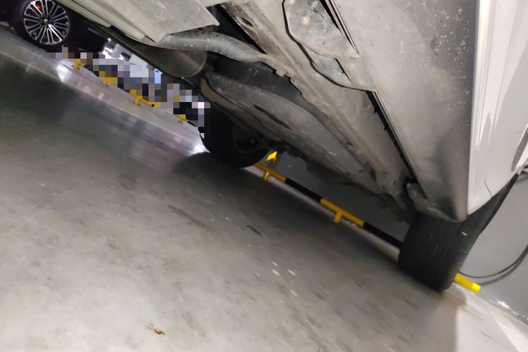 Used Haval H9 2017 2.0T Gasoline 4x4 Premium 5-Seater Chassis Front Left