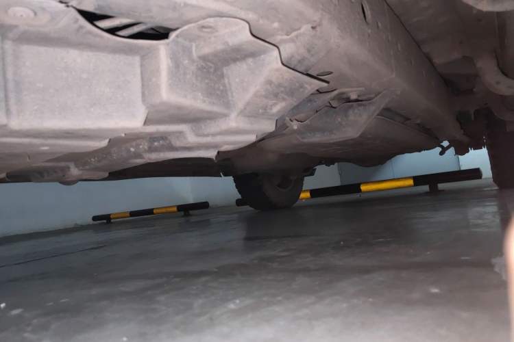 Used Haval H9 2017 2.0T Diesel 4x4 Comfort Edition 7-Seater Chassis Front Left
