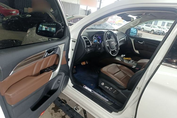 Used Haval H9 2017 2.0T Gasoline 4x4 Luxury 7-Seater Driver Seat