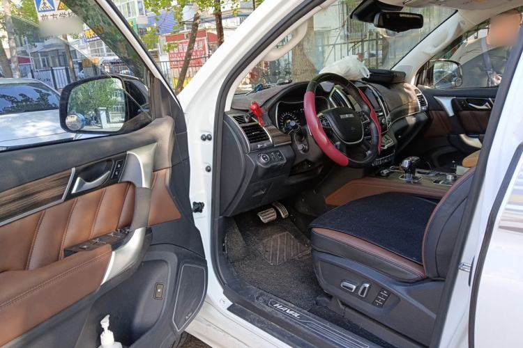 Used Haval H9 2017 2.0T Gasoline 4x4 Premium 5-Seater Driver Seat