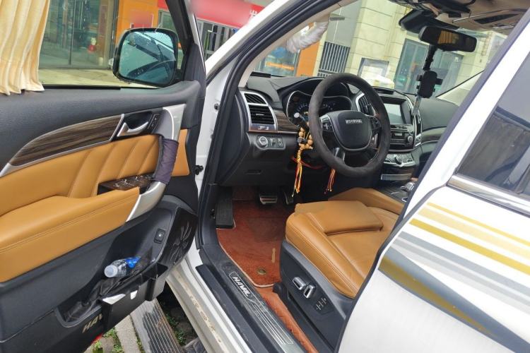 Used Haval H9 2017 2.0T Diesel 4x4 Premium 5-Seater Driver Seat