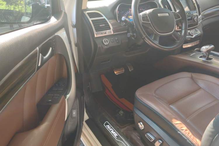 Used Haval H9 2017 2.0T Gasoline 4x4 Luxury 7-Seater Driver Seat