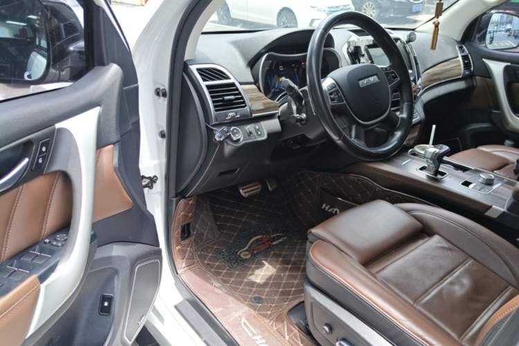 Used Haval H9 2017 2.0T Gasoline 4x4 Luxury 7-Seater Driver Seat