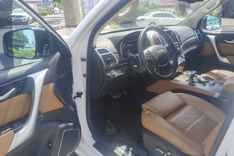 Used Haval H9 2017 2.0T Gasoline 4x4 Premium 5-Seater Driver Seat