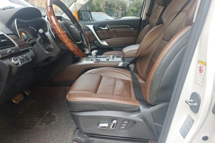 Used Haval H9 2017 2.0T Diesel 4x4 Premium 5-Seater Driver Seat