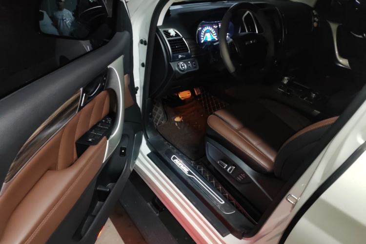 Used Haval H9 2017 2.0T Gasoline 4x4 Premium 5-Seater Driver Seat