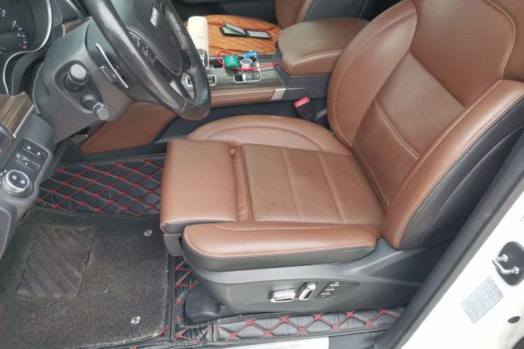 Used Haval H9 2017 2.0T Gasoline 4x4 Luxury 7-Seater Driver Seat