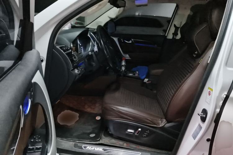 Used Haval H9 2017 2.0T Gasoline 4x4 Premium 5-Seater Driver Seat