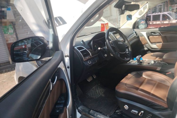 Used Haval H9 2017 2.0T Gasoline 4x4 Luxury 7-Seater Driver Seat