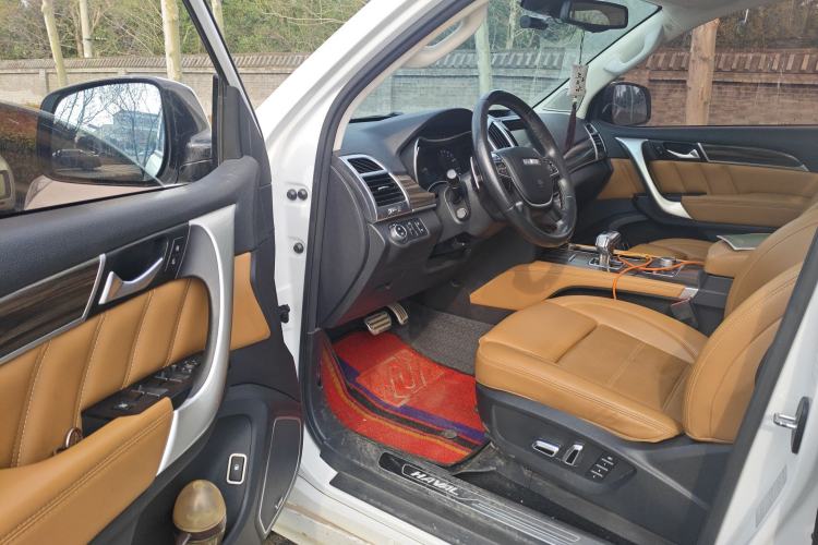 Used Haval H9 2017 2.0T Gasoline 4x4 Premium 5-Seater Driver Seat