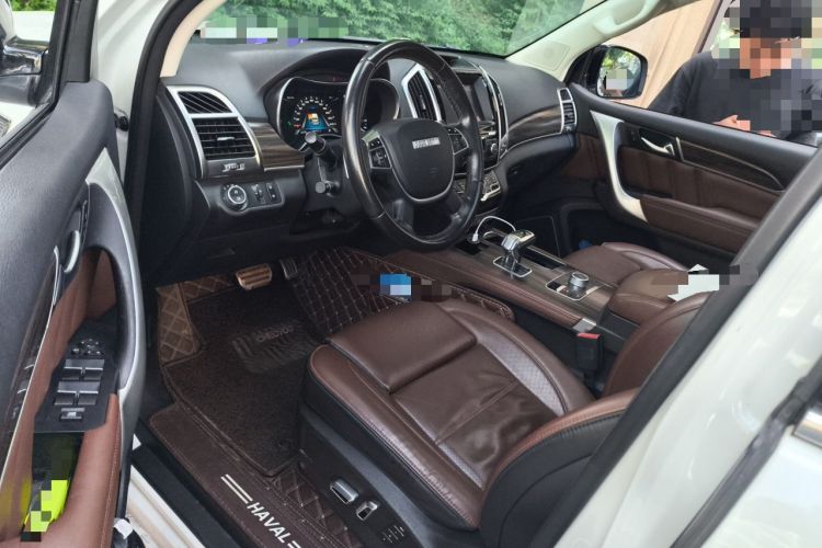 Used Haval H9 2017 2.0T Gasoline 4x4 Premium 5-Seater Driver Seat