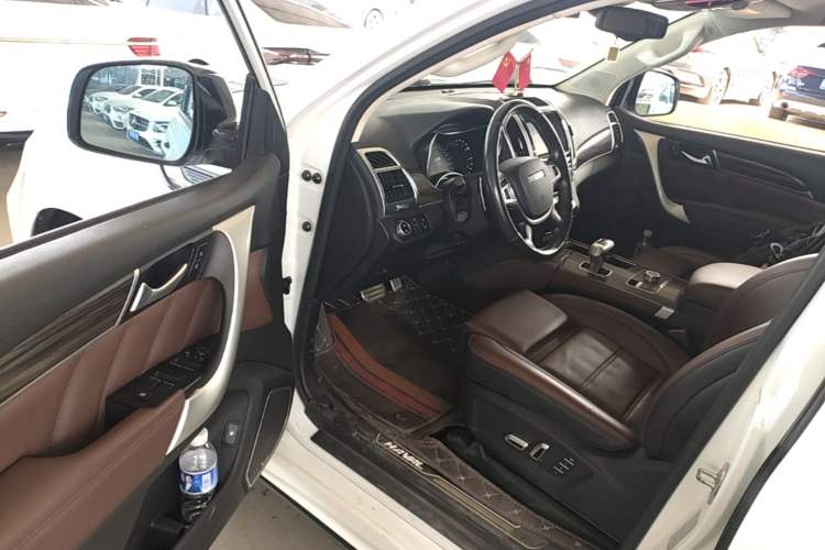 Used Haval H9 2017 2.0T Diesel 4x4 Premium 5-Seater Driver Seat