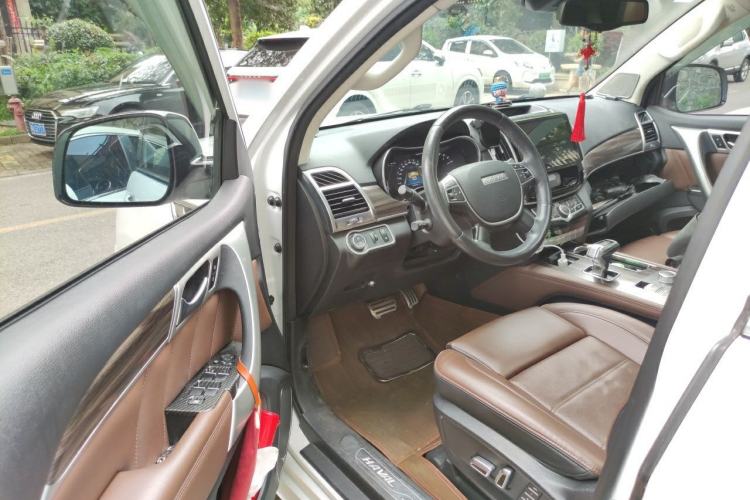 Used Haval H9 2017 2.0T Diesel 4x4 Premium 5-Seater Driver Seat