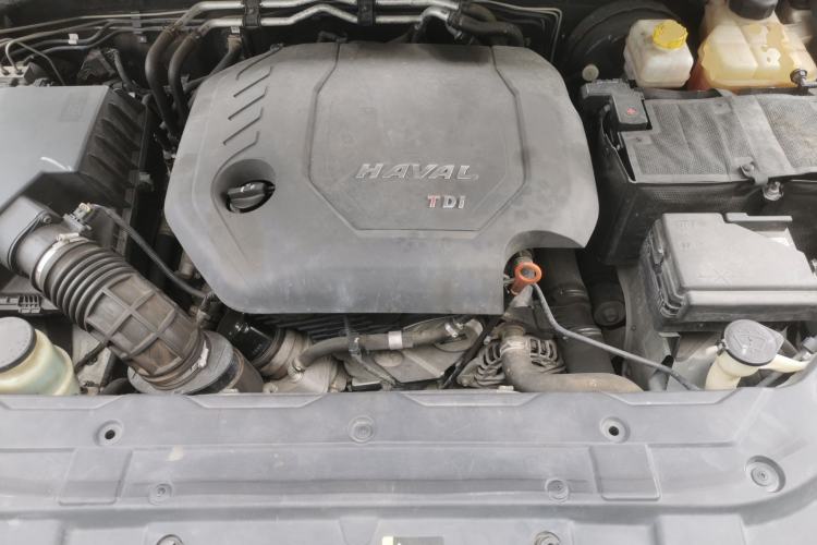 Used Haval H9 2017 2.0T Diesel 4x4 Premium 5-Seater Engine Bay