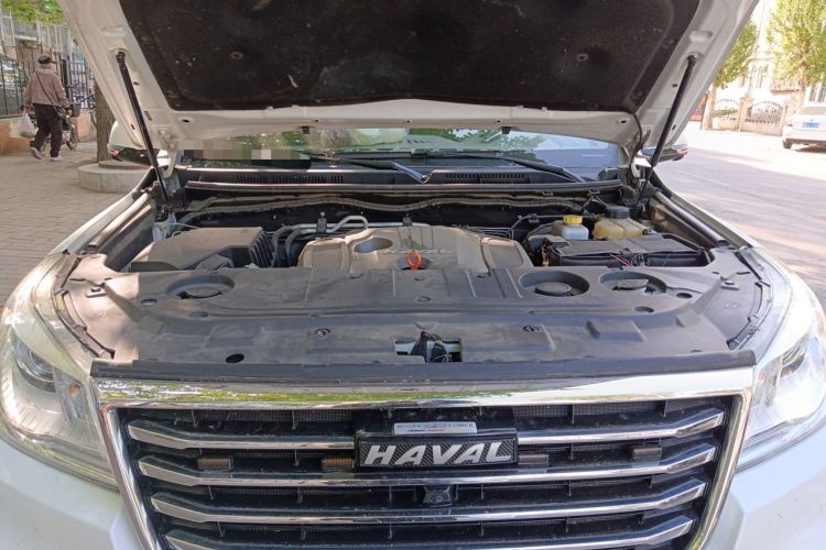 Used Haval H9 2017 2.0T Gasoline 4x4 Premium 5-Seater Engine Bay