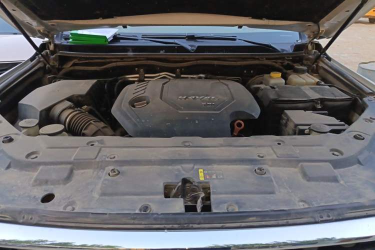 Used Haval H9 2017 2.0T Diesel 4x4 Luxury 7-Seater Engine Bay