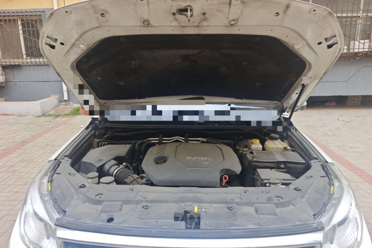 Used Haval H9 2017 2.0T Diesel 4x4 Premium 5-Seater Engine Bay