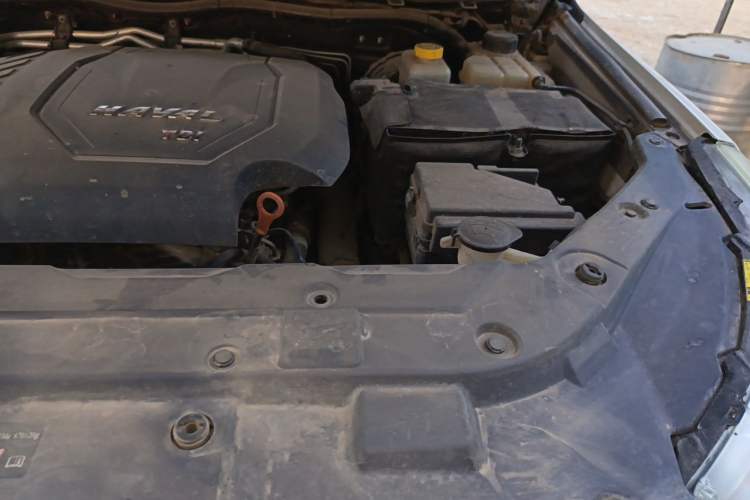 Used Haval H9 2017 2.0T Diesel 4x4 Luxury 7-Seater Engine Bay Left