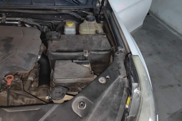 Used Haval H9 2017 2.0T Diesel 4x4 Comfort Edition 7-Seater Engine Bay Left