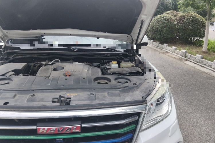 Used Haval H9 2017 2.0T Gasoline 4x4 Luxury 7-Seater Engine Bay Left