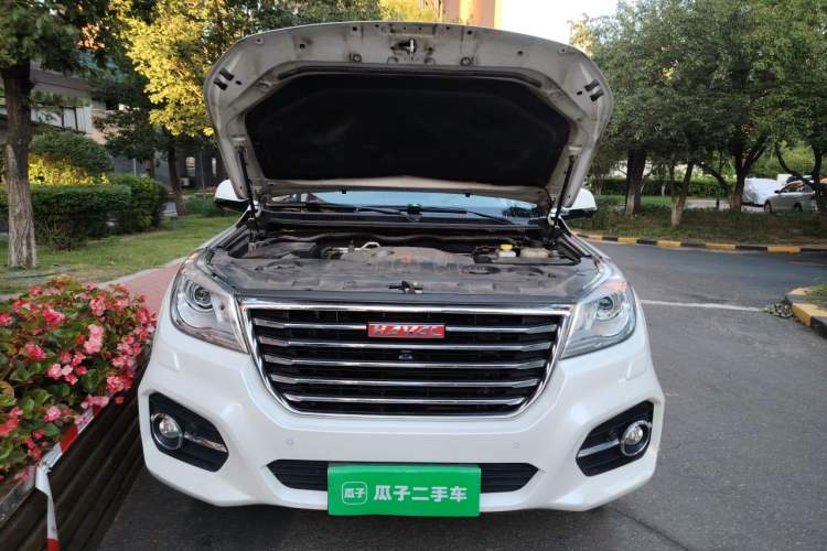 Used Haval H9 2017 2.0T Gasoline 4x4 Luxury 7-Seater Engine Bay
