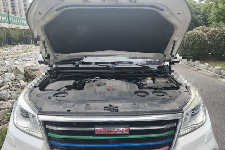 Used Haval H9 2017 2.0T Gasoline 4x4 Luxury 7-Seater Engine Bay