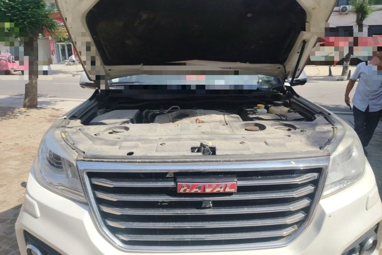 Used Haval H9 2017 2.0T Gasoline 4x4 Luxury 7-Seater Engine Bay