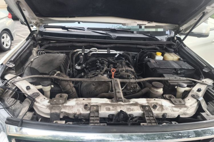 Used Haval H9 2017 2.0T Gasoline 4x4 Premium 5-Seater Engine Bay