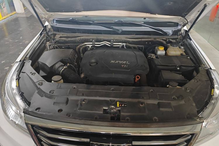 Used Haval H9 2017 2.0T Diesel 4x4 Comfort Edition 5 Seats Engine Bay